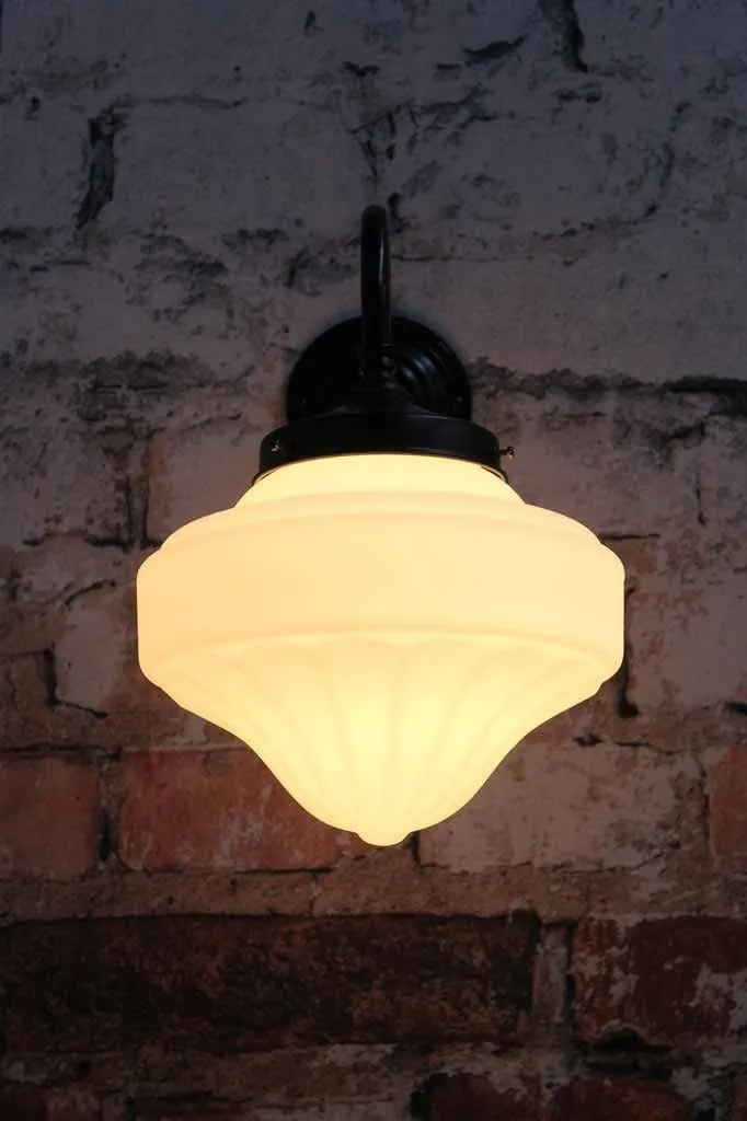 Auberge Wall Light